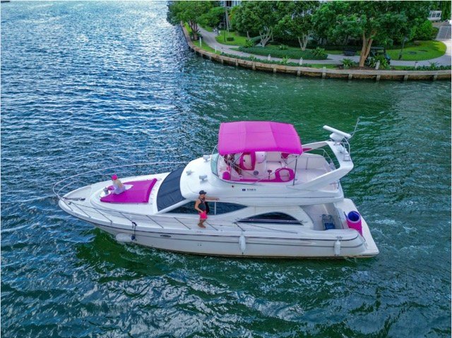 Pink Maxum 51 ft yacht photo